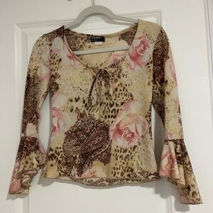 Pink and brown long sleeve with floral details